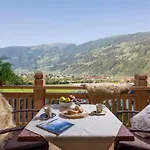 Gallahaus Отель Цель-ам-Циллер
